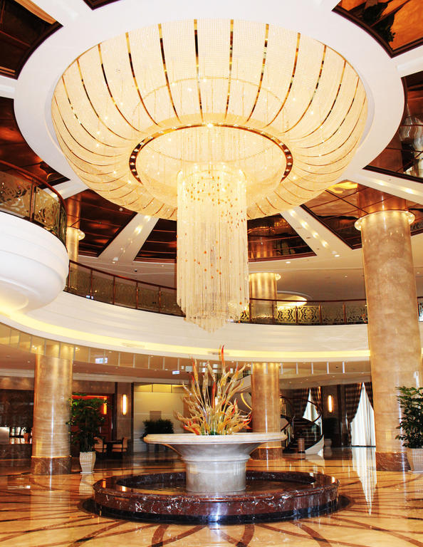E-Da Royal Hotel Dashu Bagian luar foto The lobby of the hotel