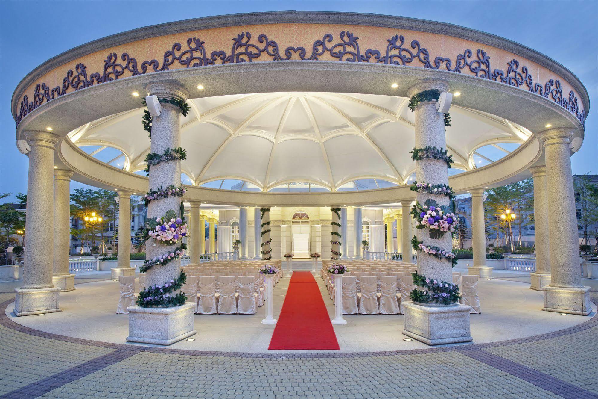 E-Da Royal Hotel Dashu Fasilitas foto The Chapel of the Sun