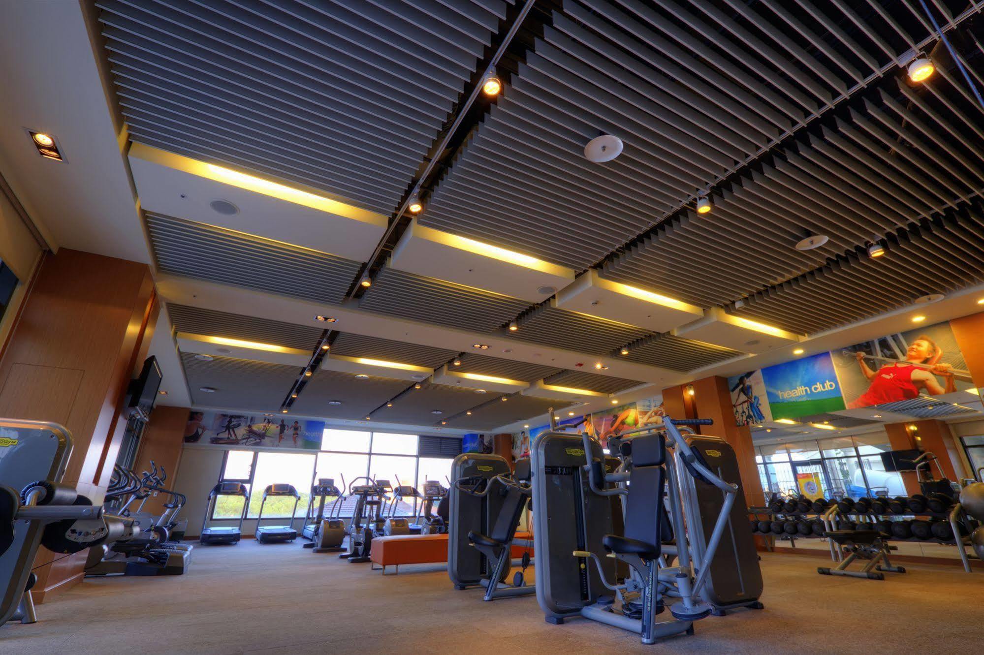 E-Da Royal Hotel Dashu Bagian luar foto The gym at the 101 Tower